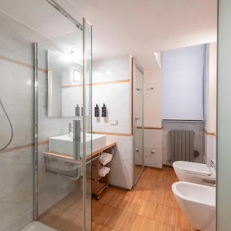 رويال سويتس - سينترو بريرا