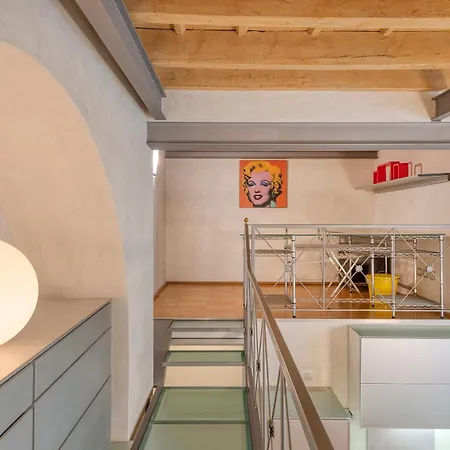 رويال سويتس - سينترو بريرا