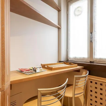 رويال سويتس - سينترو بريرا