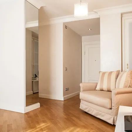 Royal - Centro Brera Apartment *